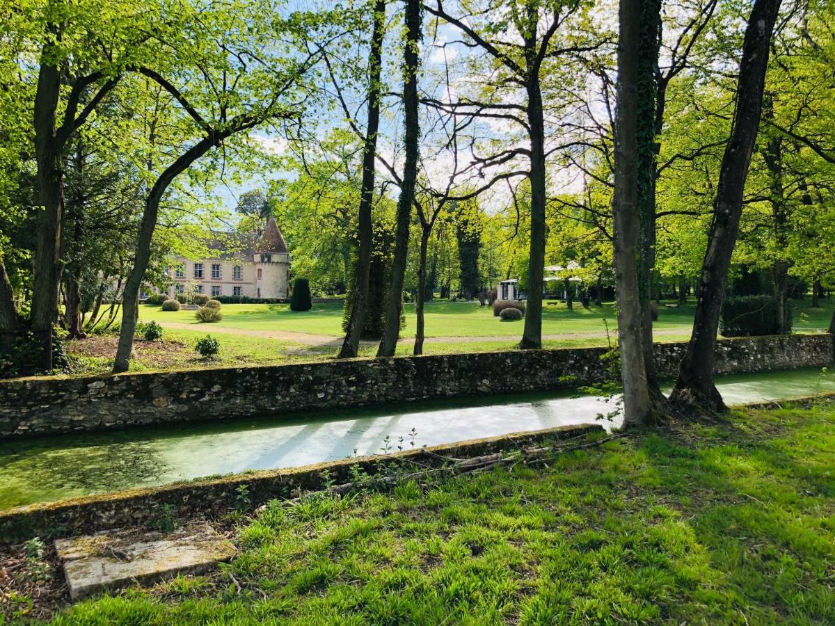 Chateau De La Cour Senlisse 外观 照片