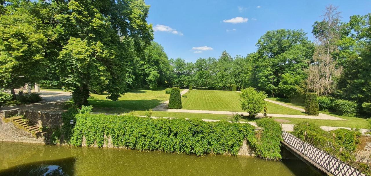 Chateau De La Cour Senlisse 外观 照片