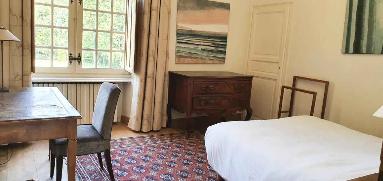 Chateau De La Cour Senlisse 外观 照片